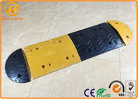 Recycled Rubber Traffic Driveway Rubber Speed Bump Reflective Heavy Duty CE / ROHS / FCC