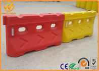 Road Crowd Control HDPE Solid Plastic Traffic Barriers 7.5 Kg Portable Road Barriers
