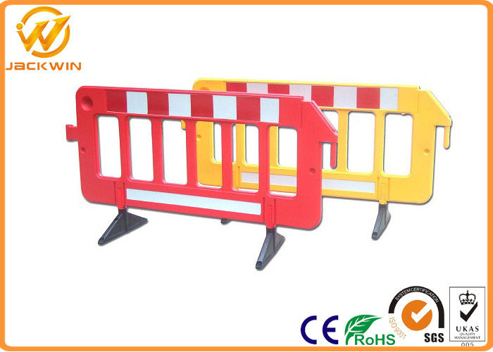 Blowing Moulded 2M PE Plastic Traffic Barriers with Swivel Feet 6.5 kgs Weight