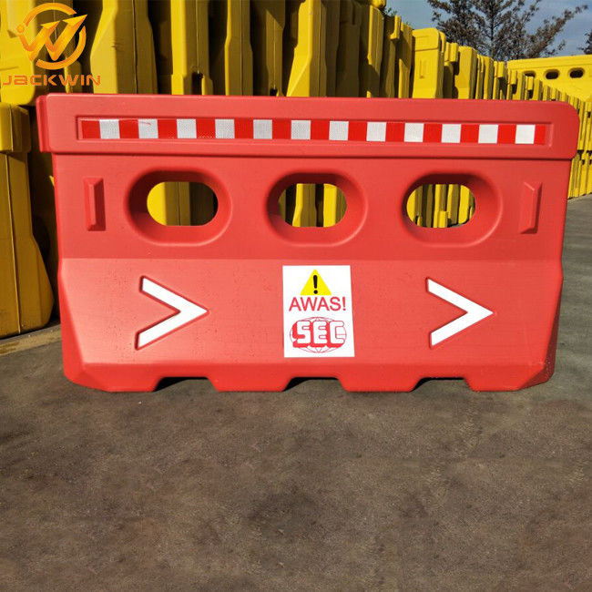1500*800mm Red & White Water Filled Plastic Flood Barriers FOR Road Construction Site