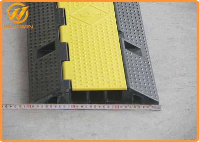 Medium Capacity 3 Channel Cord Cover Cable Protector Ramp 3.28 FT , 9 kgs