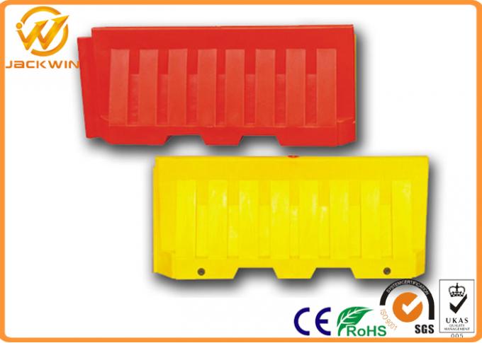 2000*800Mm Plastic Jersey Barrier / Flood Water Filled Barriers Yellow Red White